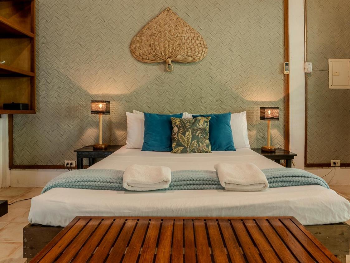 Golden Monkey Beach Hotel Эль-Нидо Экстерьер фото